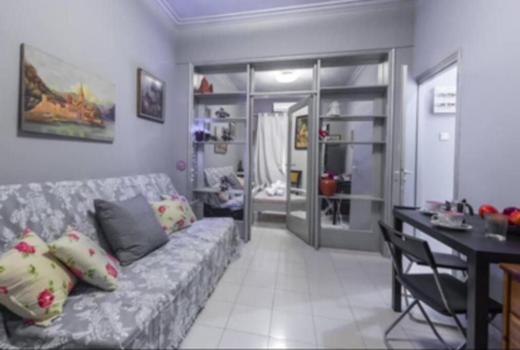 אתונה Lovely Two Bedroom Apt In Ampelokipoi מראה חיצוני תמונה